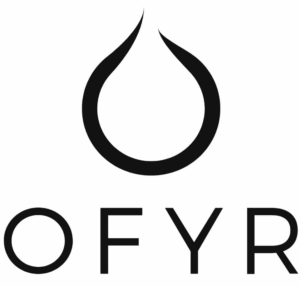 Grill ogrodowy OFYR Classic 85 czarny ze stali Corten logo OFYR