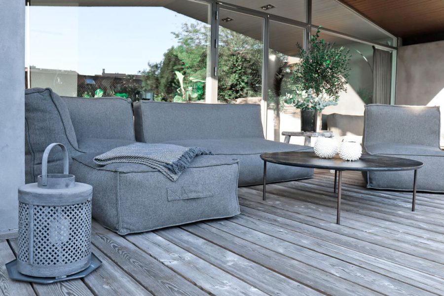 C-2 Edge nowoczesny zestaw ogrodowy z tkaniny TroisPommes Home luksusowe meble ogrodowe kolor ciemny szary melanż