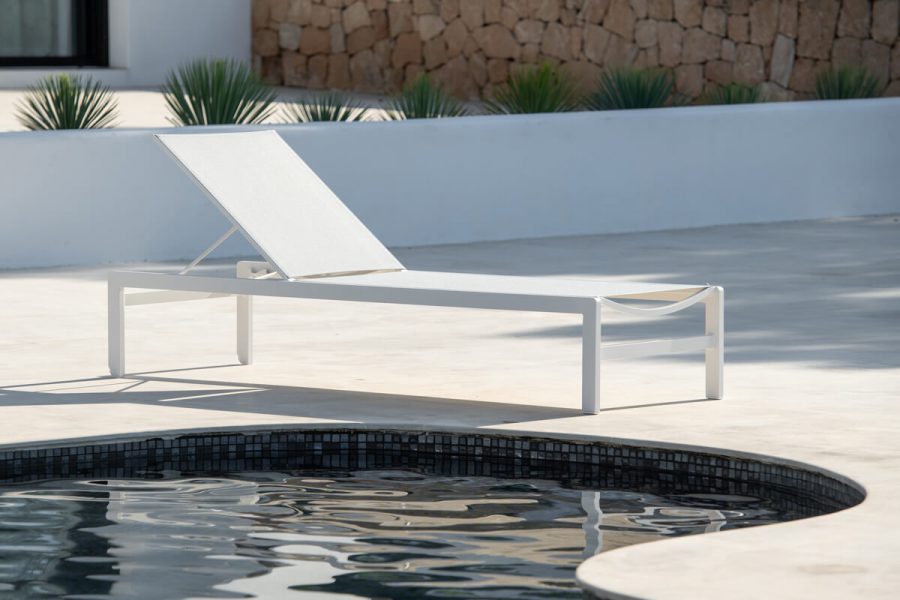 Sylt nowoczesny leżak ogrodowy aluminiowy biały | Jati & Kebon