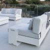 Bari podręczny stolik ogrodowy aluminiowy biały fotel ogrodowy sofa Jati & Kebon