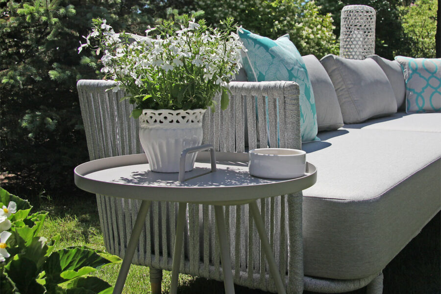 Cala szary stolik ogrodowy z aluminium stolik okrągły rozmiar M jasnoszary Twojasiesta meble ogrodowe aluminium