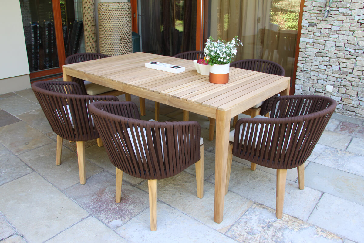 Manacor elegancki zestaw obiadowy na taras stół drewniany krzesła ogrodowe Twojasiesta eleganckie meble ogrodowe