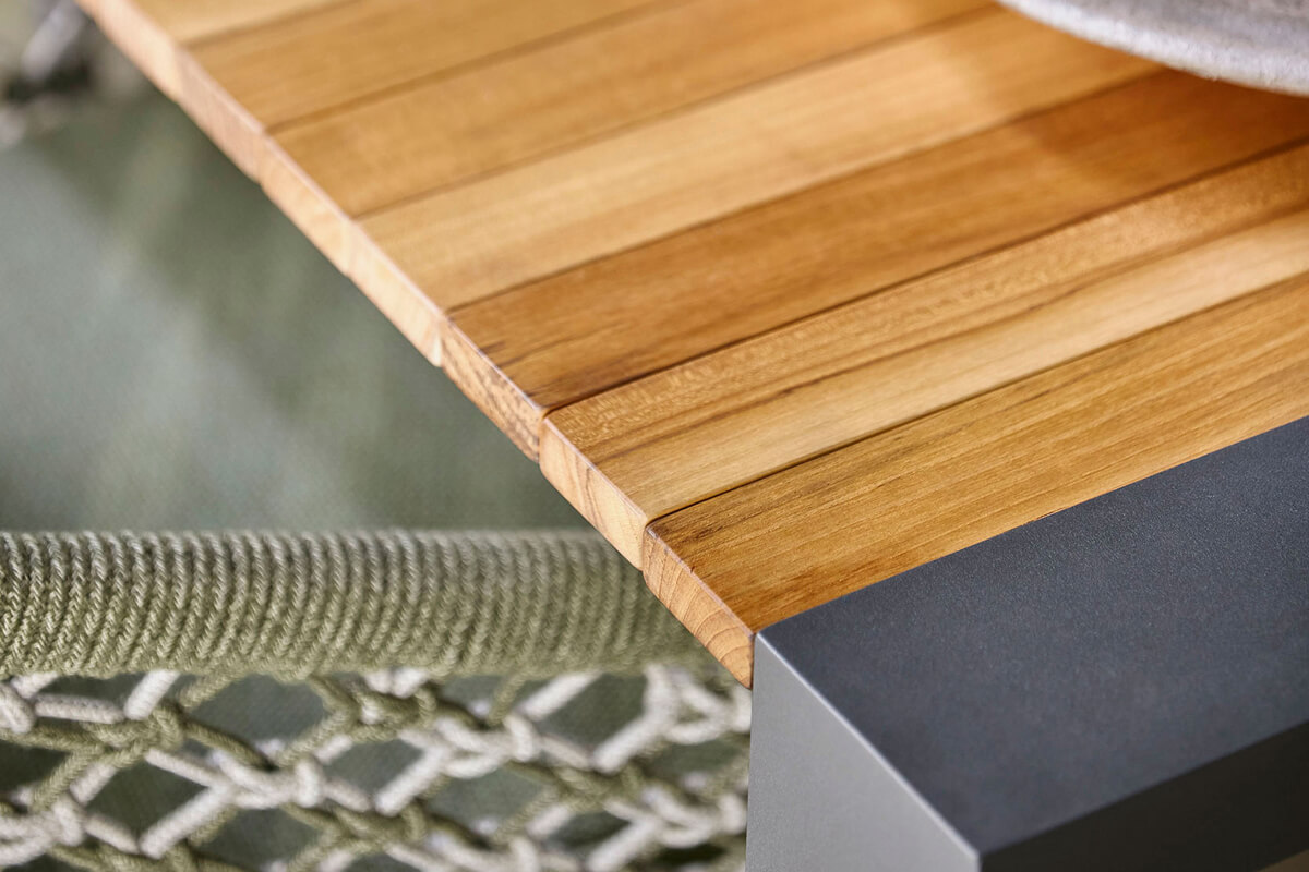 Rialto stół ogrodowy rozkładany aluminium drewno teak kolor antracytowy blat teakowy rozsuwany Suns