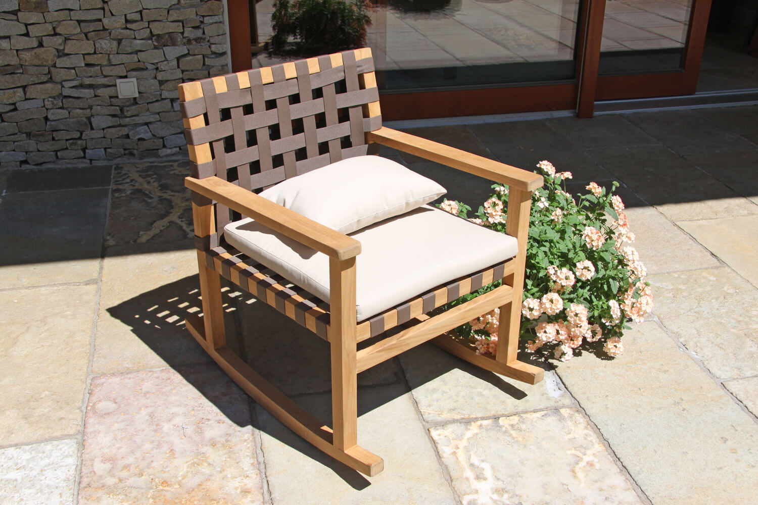 Rock"N'Roll ogrodowy fotel bujany z drewna teakowego liny krzesło bujane Twoja Siesta luksusowe meble teakowe ogrodowe