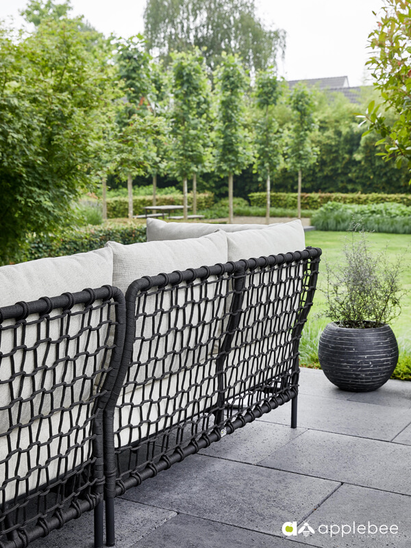 Pure zestaw mebli ogrodowych wypoczynkowych czarna plecionka aluminium Apple Bee designerskie meble ogrodowe