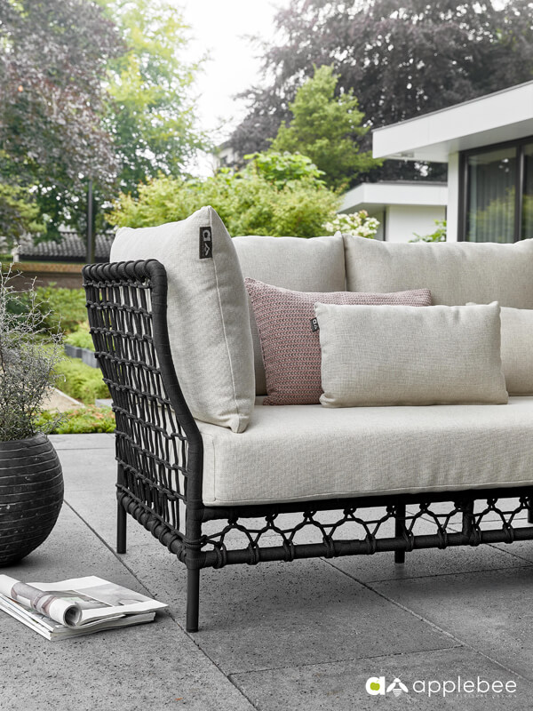 Pure zestaw mebli ogrodowych wypoczynkowych sofa ogrodowa 2 osobowa plecionka Apple Bee luksusowe meble ogrodowe
