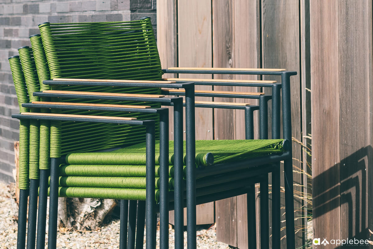 Jakarta zestaw stołowy do ogrodu dla 4 osób stół zielone krzesła ogrodowe sztapla lina Apple Bee zestawy ogrodowe premium