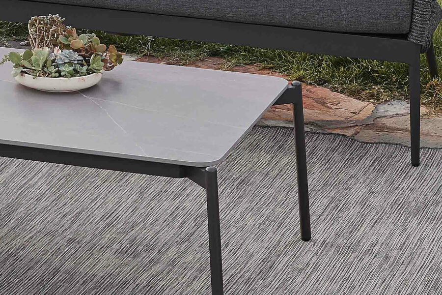 Ambience stolik kawowy kwadratowy do ogrodu spiek kamienny, aluminium antracyt 'Charcoal' Twoja Siesta meble ogrodowe aluminiowe