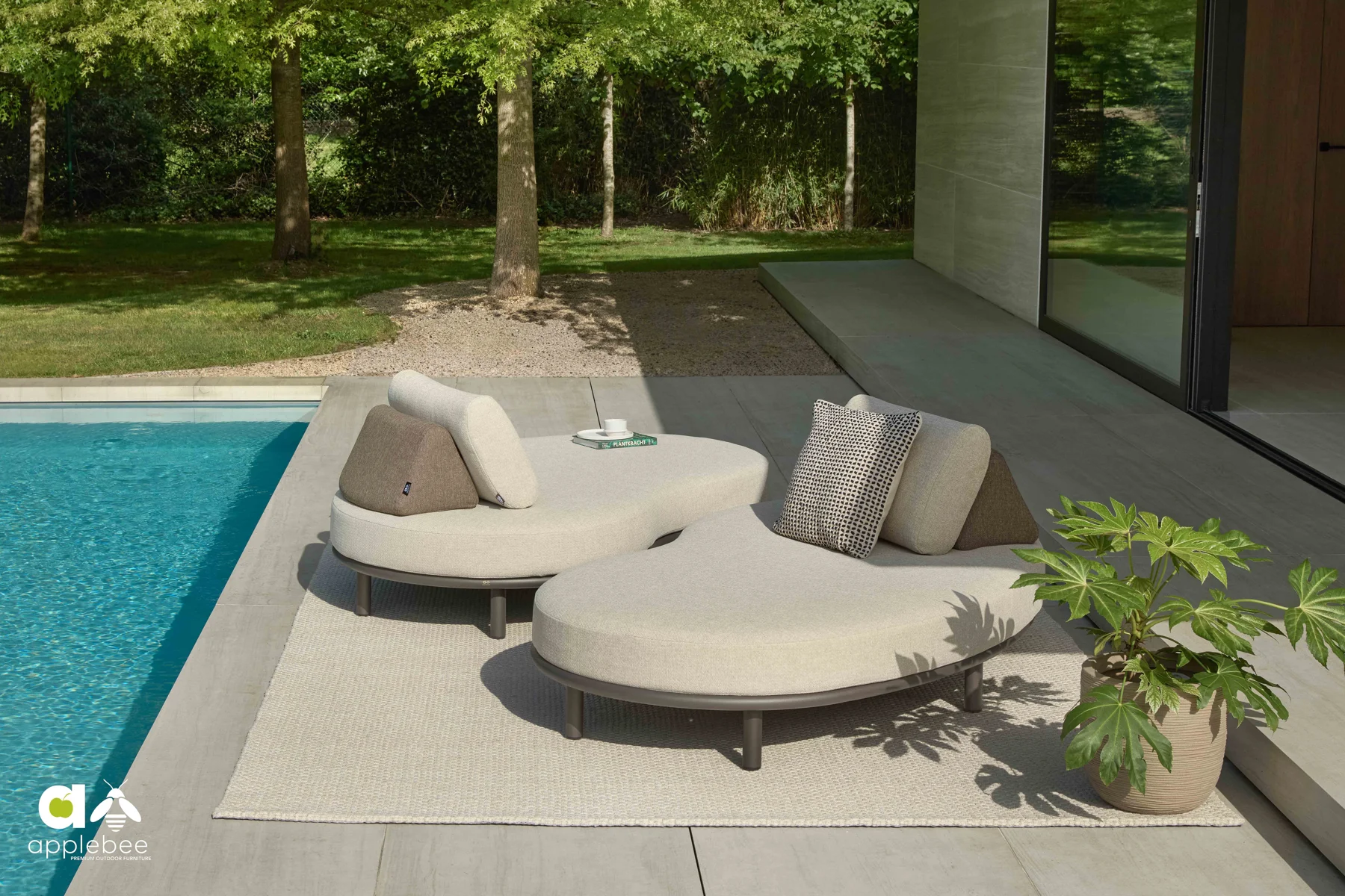 Moon Island Bronze dwie sofy pełnią funkcję leżanek ogrodowych | Apple Bee Moon Island Bronze zestaw wypoczynkowy na taras dwie sofy pełniące funkcję leżanek Apple Bee