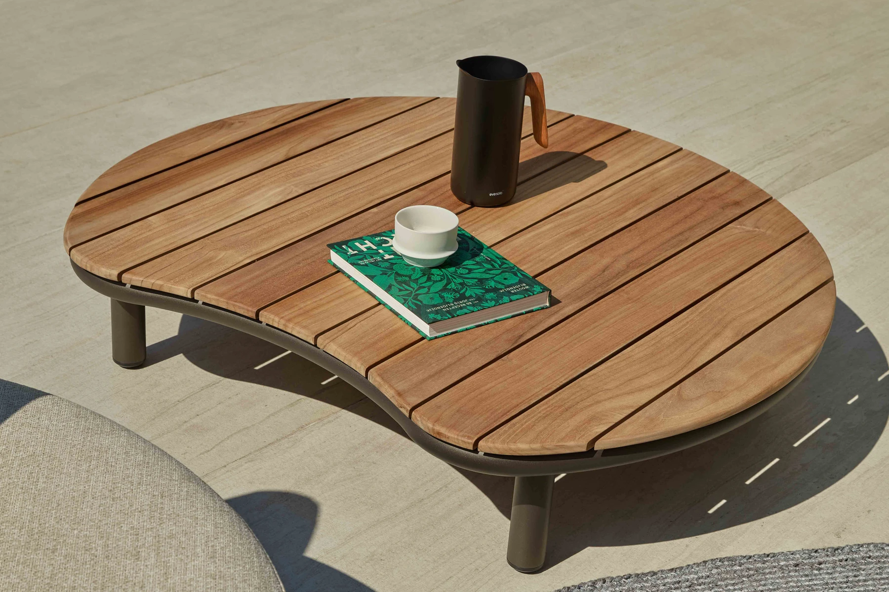 Stolik tekowy Moon Island Bronze | Apple Bee Moon Island Bronze zestaw wypoczynkowy na taras stolik kawowy drewno tekowe Apple Bee stylowe meble na taras