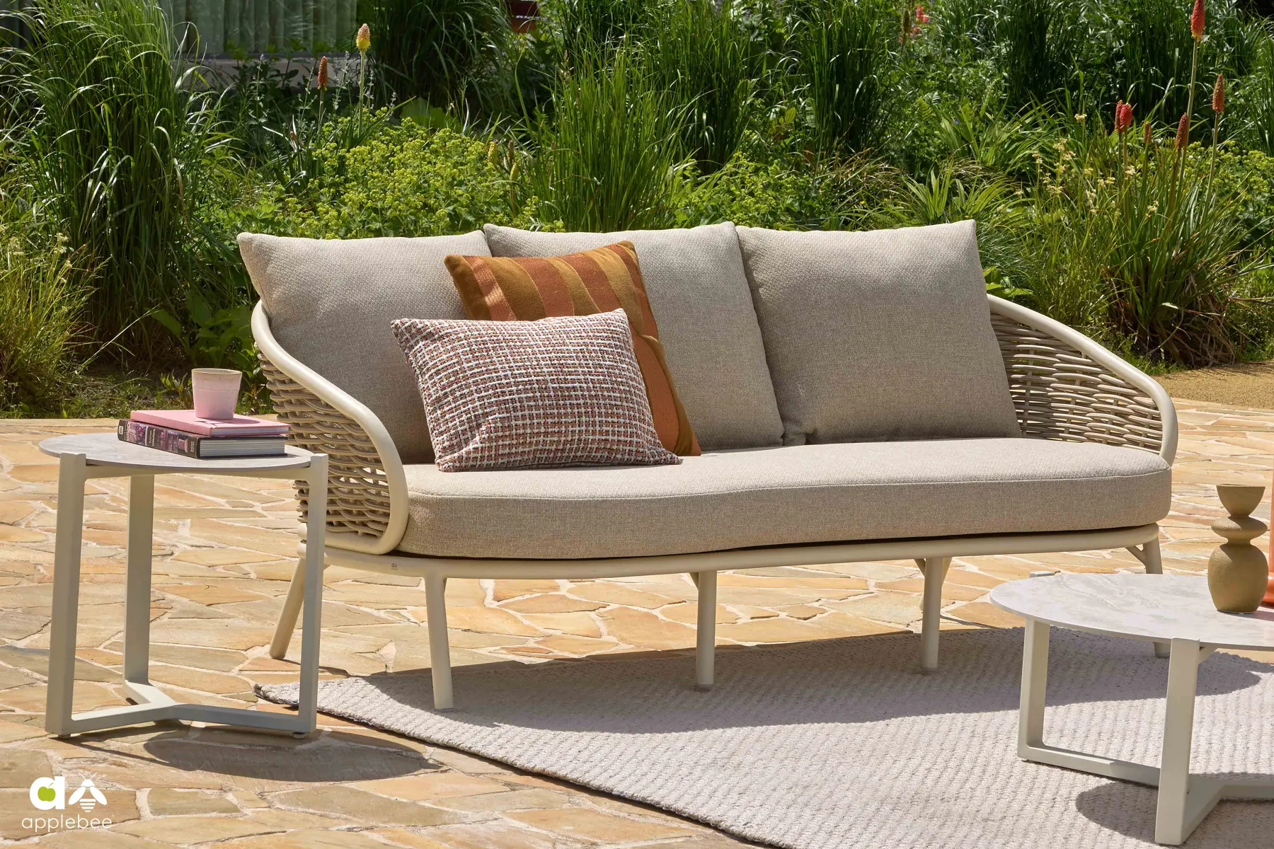 Sofa 3 osobowa Pine Key Oyster (stolik Monaco nie jet w zestawie) | Apple Bee Pine Key Oyster komplet ogrodowy zestaw wypoczynkowy sofa ogrodowa potrójna stoliki ogrodowe Monaco Apple Bee