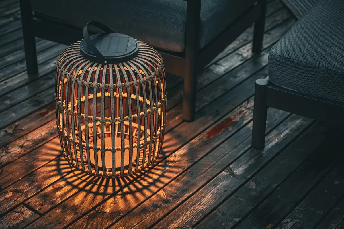 ul-lampiony-ogrodowe-jesienny-taras-strefa-relaksu-premium Fotel ogrodowy Grinta pleciona lina outdoorowa Jak zabezpieczyć meble ogrodowe premium przed zimą poradnik