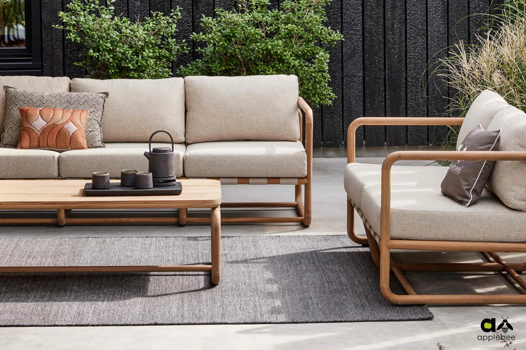 Cody dywan na taras zewnętrzny prostokątny antracytowy meble ogrodowe Dolce Lounge Cotton Flower Apple Bee