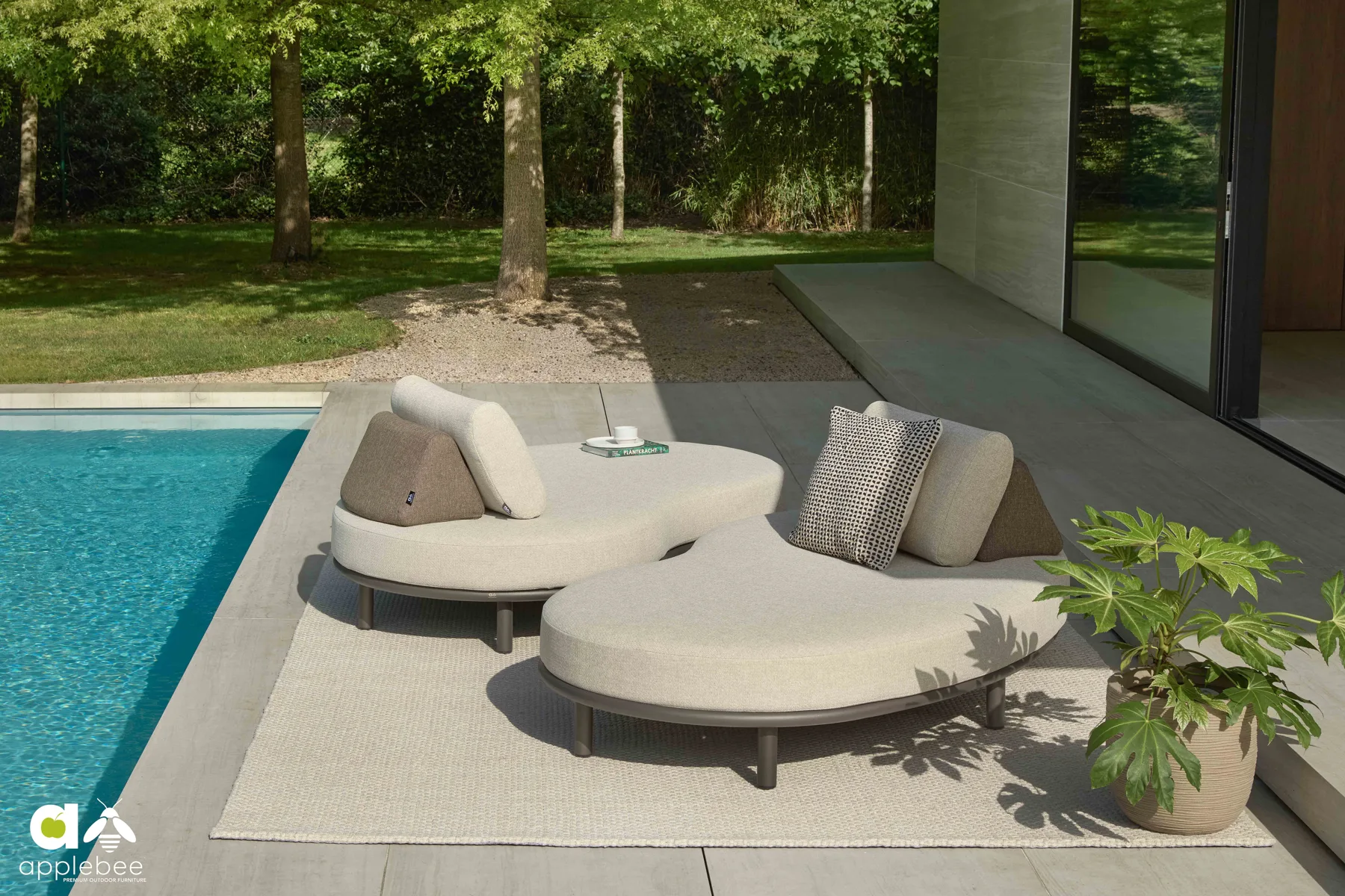 Cross dywan zewnętrzny prostokątny kolor perłowy oyster sofy ogrodowe Moon Island Apple Bee