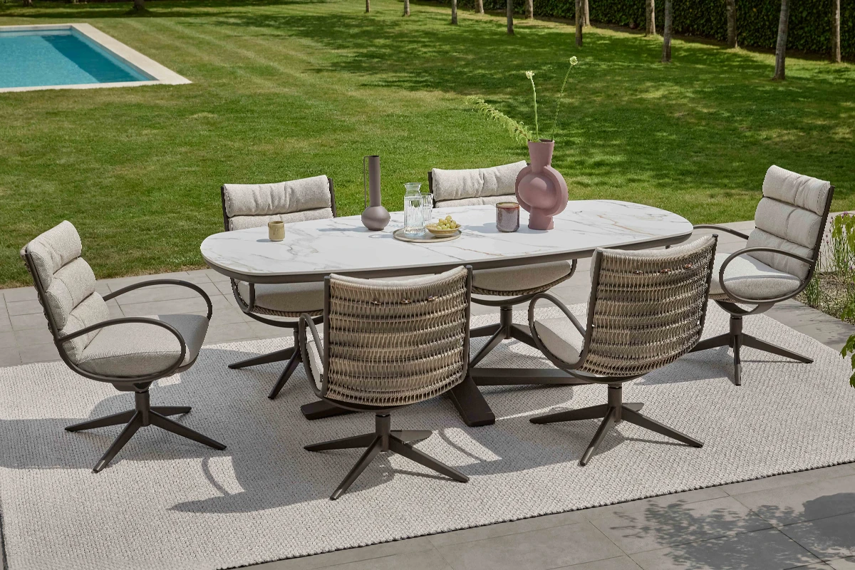 Camp Bay Bronze meble ogrodowe aluminiowe z technorattanem | Apple Bee ekskluzywne meble ogrodowe z technorattanu aluminium drewna zestawy ogrodowe stołowe Camp Bay Bronze Apple Bee meble ogrodowe technorattan