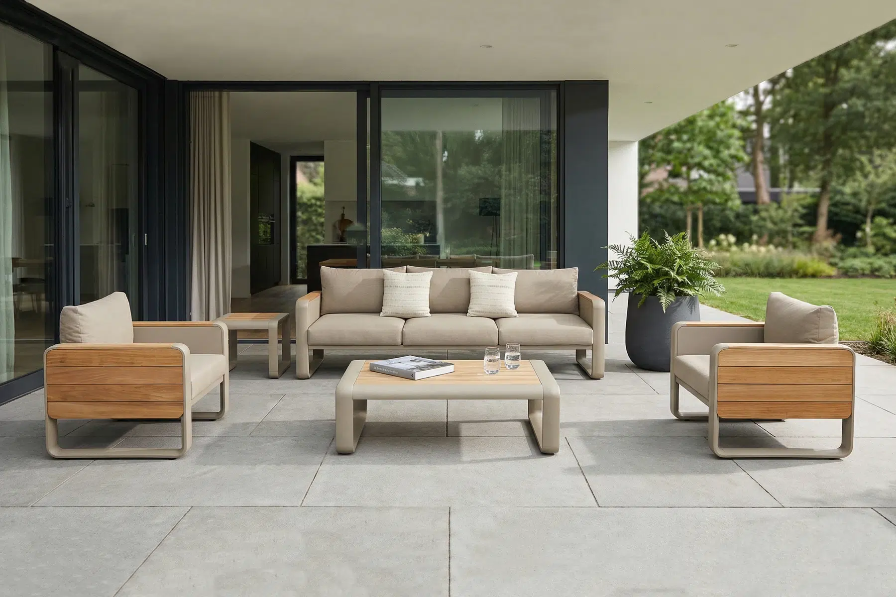 Nottingham zestaw ogrodowy wypoczynkowy Higold dla 5 osób meble ogrodowe premium