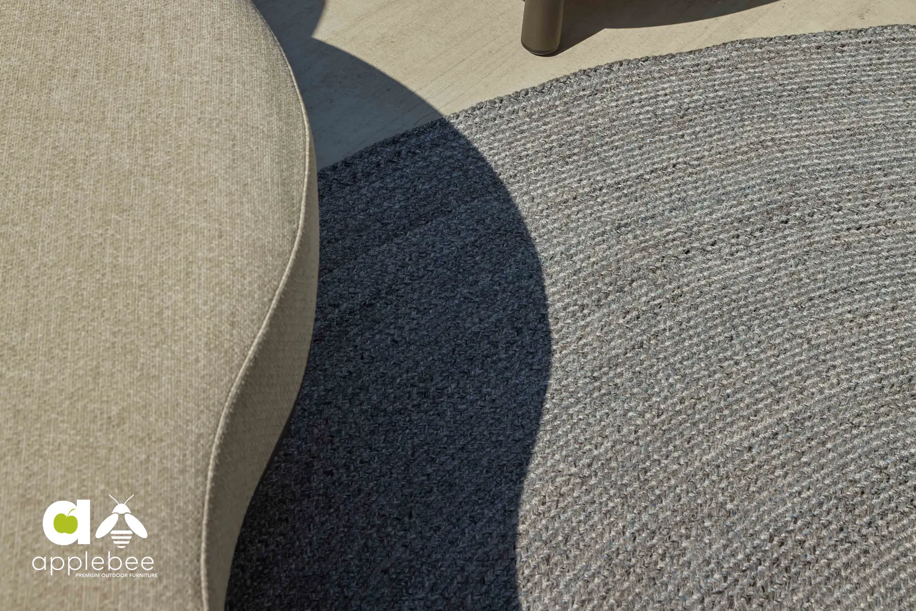 Swirl okrągły dywan zewnętrzny 3 m kolor darkgrey ciemnoszary Moon Island luksusowe meble ogrodowe Apple Bee