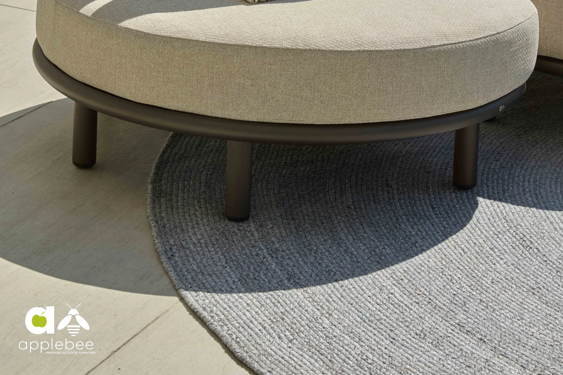 Swirl okrągły dywan zewnętrzny 3m kolor Darkgrey ciemnoszary Moon Island meble ogrodowe Apple Bee